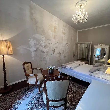 公寓 Csaky Palace 2 *